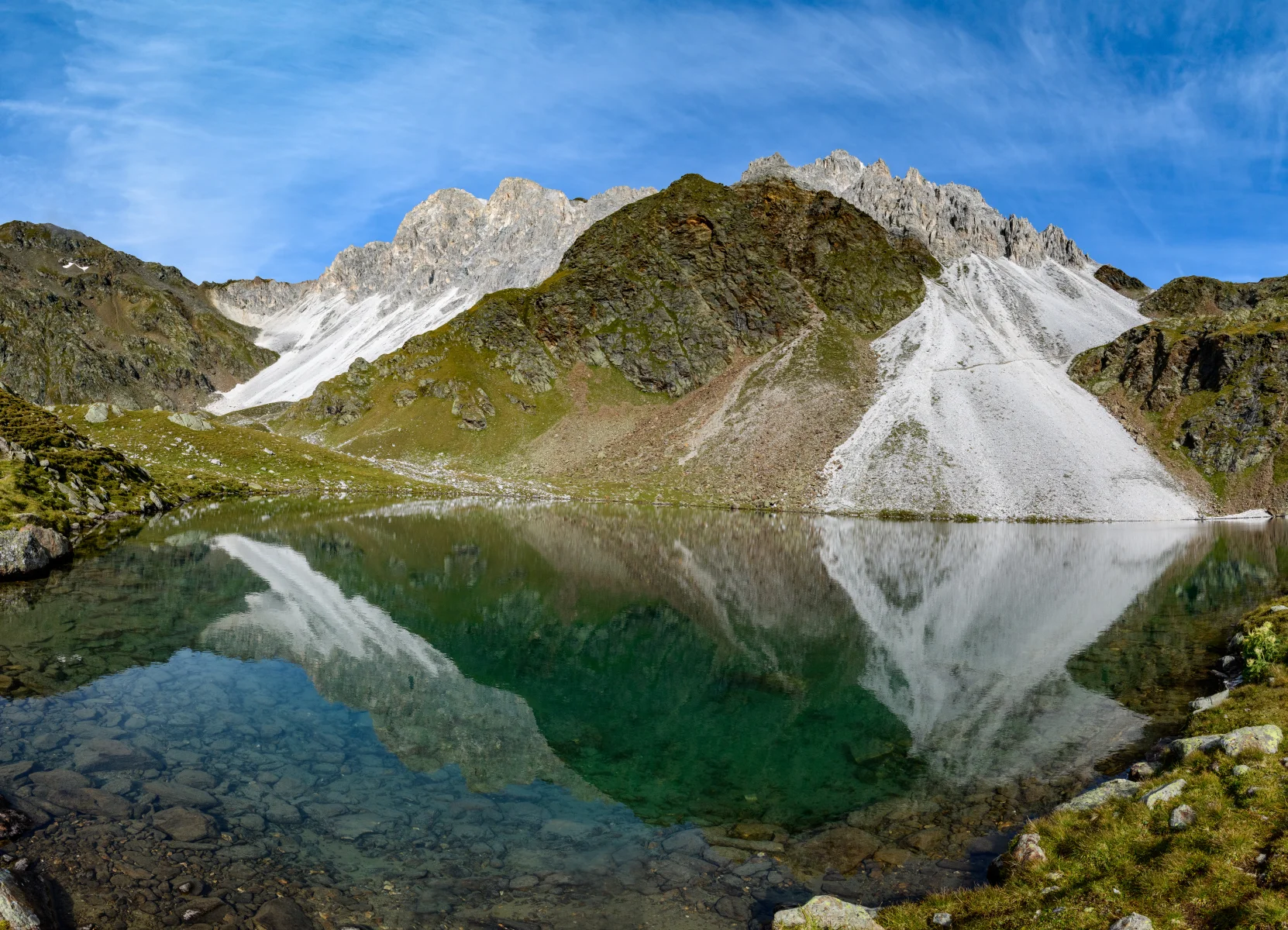 seite_20_wanderung_seen_ratschings_tourismus_guus_reinartz.jpg
